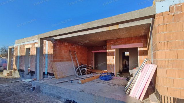 Eladó családi ház, Abdaon 99.9 M Ft, 4 szobás