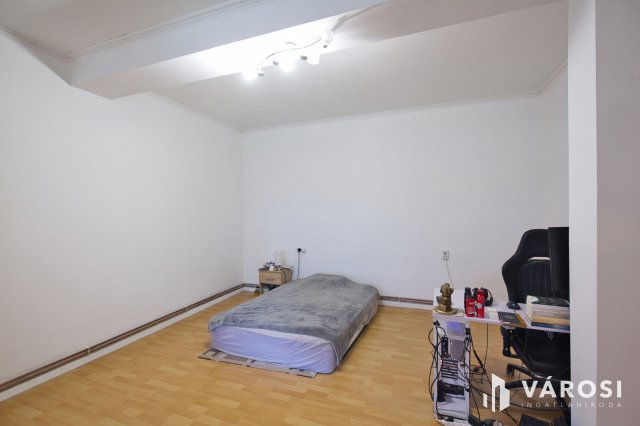 Eladó családi ház, Békéscsabán 24.9 M Ft, 2 szobás