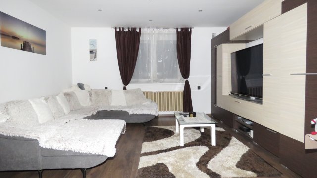 Eladó családi ház, Újrónafőn 79.9 M Ft, 4 szobás