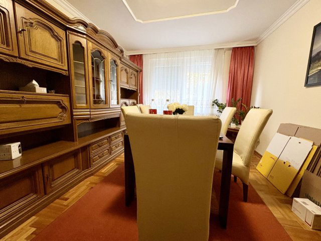 Eladó panellakás, Debrecenben 81.9 M Ft, 4 szobás