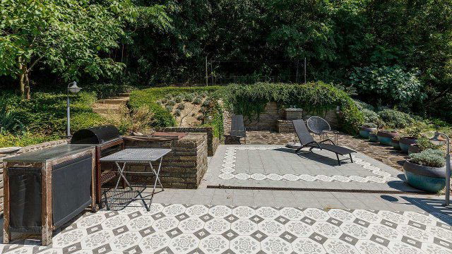 Eladó családi ház, Tihanyban 333 M Ft, 8+2 szobás