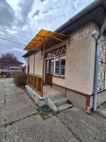 Eladó családi ház, Dabason 49.9 M Ft, 2 szobás