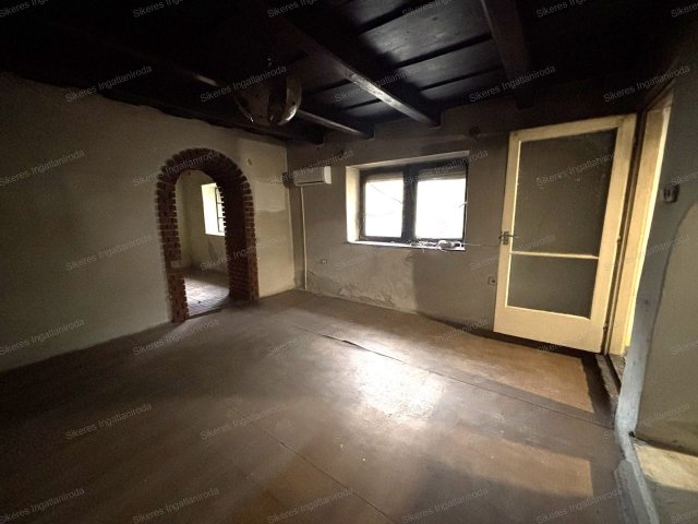 Eladó sorház, Tatabányán 26.5 M Ft, 2 szobás