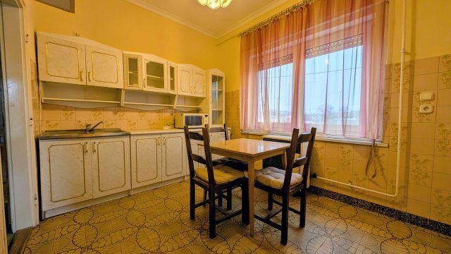 Eladó családi ház, Kecskeméten 61.8 M Ft, 2 szobás