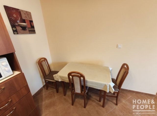 Kiadó téglalakás, albérlet, Szegeden 180 E Ft / hó, 2 szobás