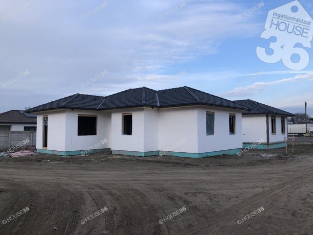 Eladó családi ház, Kecskeméten 105 M Ft, 4 szobás