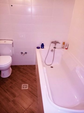 Eladó téglalakás, Budapesten, XV. kerületben, Apolló utcában