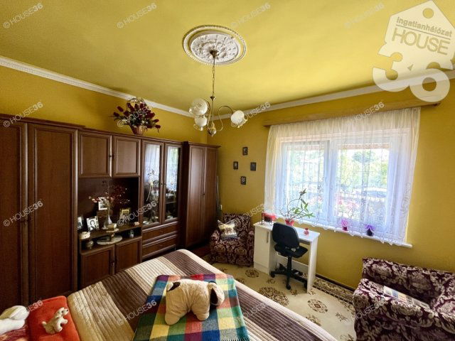 Eladó családi ház, Kiskunfélegyházán 43.9 M Ft, 3 szobás