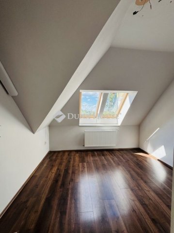 Eladó téglalakás, Debrecenben 84.9 M Ft, 5 szobás
