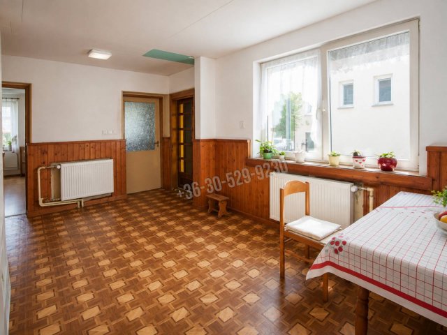 Eladó családi ház, Bezenyén 45.5 M Ft, 3 szobás