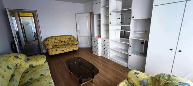 Kiadó panellakás, albérlet, Debrecenben, Sinai Miklós utcában