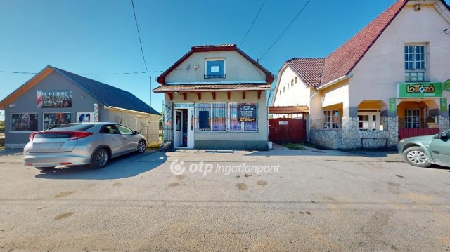 Eladó üzlethelyiség, Múcsonyban 23.5 M Ft, 1 szobás