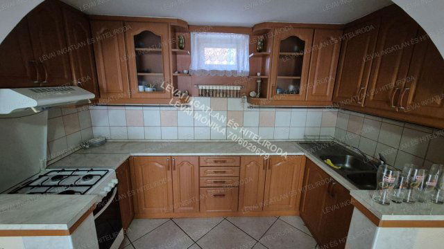 Eladó családi ház, Békéscsabán 24.5 M Ft, 2 szobás