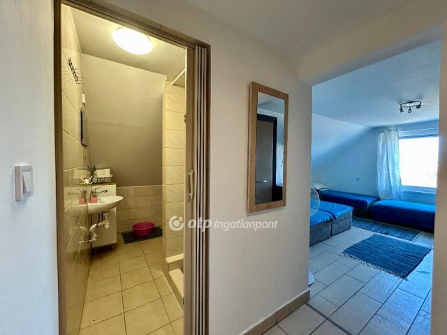 Eladó családi ház, Fonyódon 167.5 M Ft, 8 szobás