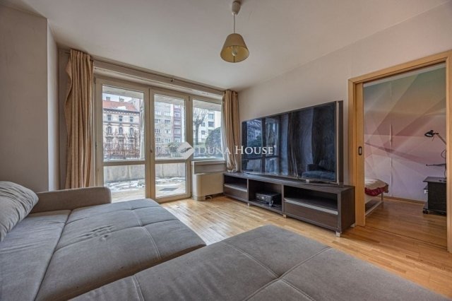 Eladó téglalakás, Budapesten, IX. kerületben 92.9 M Ft, 2 szobás