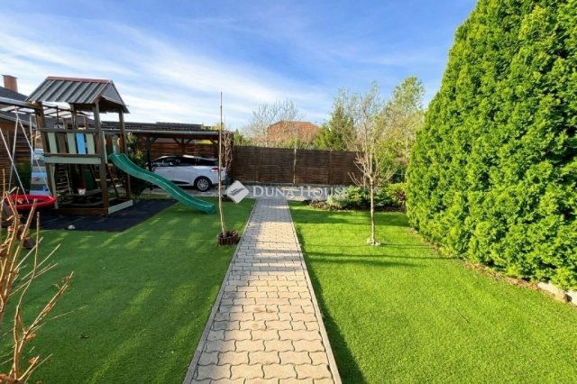 Eladó téglalakás, Gyömrőn 94.9 M Ft, 4 szobás