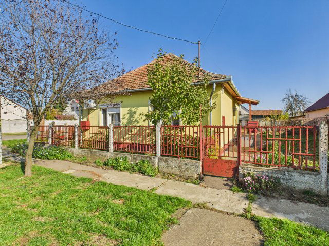 Eladó családi ház, Ebesen 54.9 M Ft, 2 szobás