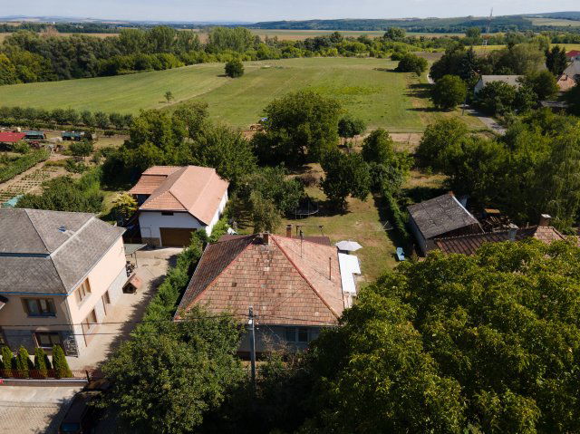 Eladó családi ház, Vámosmikolán 31.9 M Ft, 5 szobás