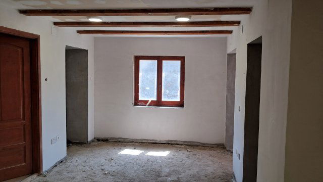 Eladó családi ház, Tiszatenyőn 10.9 M Ft, 2 szobás