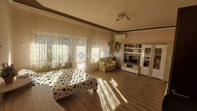 Eladó családi ház, Kakasdon 69.9 M Ft, 5 szobás