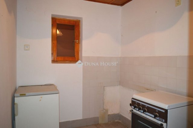 Eladó nyaraló, Tiszacsegén 31 M Ft, 3 szobás