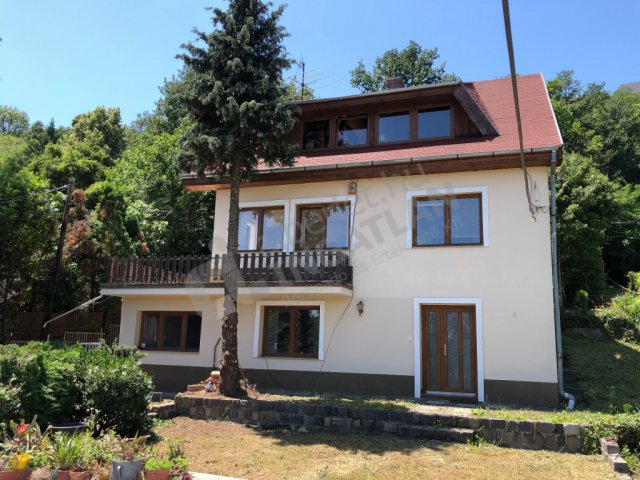 Kiadó családi ház, albérlet, II. kerületben, Gyulai Pál utcában