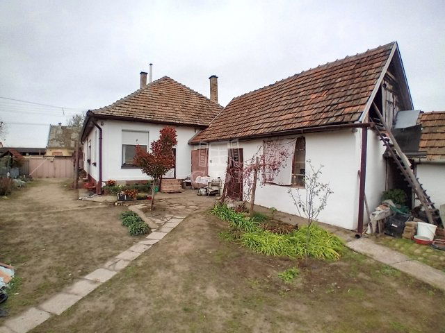Eladó családi ház, Érsekcsanádon 27.5 M Ft, 3+1 szobás