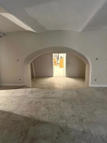 Eladó üzlethelyiség, Budapesten, V. kerületben 0.12 M Ft