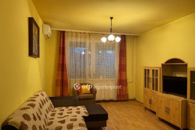 Eladó panellakás, Debrecenben 59.9 M Ft, 2 szobás