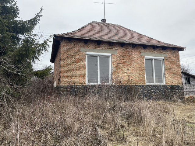 Eladó családi ház, Becskén 19.9 M Ft, 2 szobás