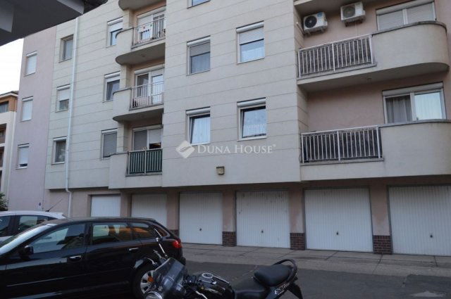 Kiadó téglalakás, albérlet, Debrecenben 200 E Ft / hó, 2 szobás