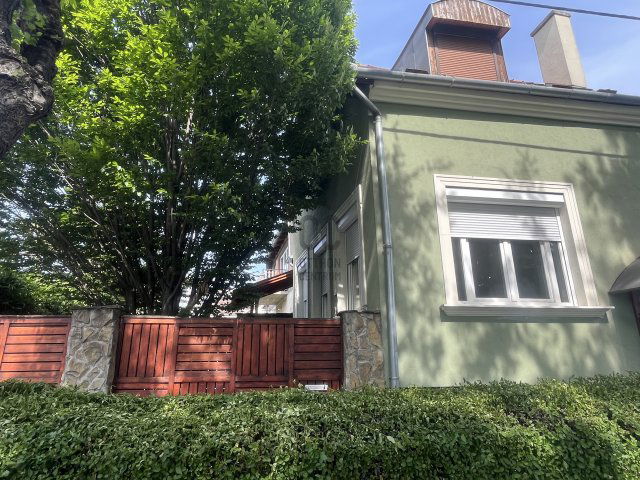Eladó családi ház, Sopronban 97 M Ft, 6 szobás