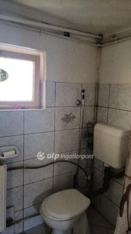 Eladó családi ház, Nagybajomban 22.5 M Ft, 4 szobás