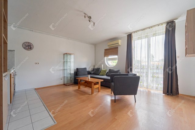 Eladó téglalakás, Budapesten, XV. kerületben 63.9 M Ft, 2 szobás