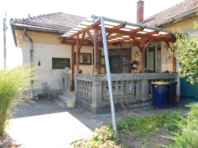 Eladó családi ház, Tápióbicskén 36 M Ft, 3 szobás