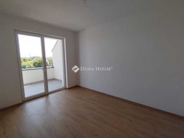 Eladó ikerház, Szegeden 170 M Ft, 6 szobás / költözzbe.hu