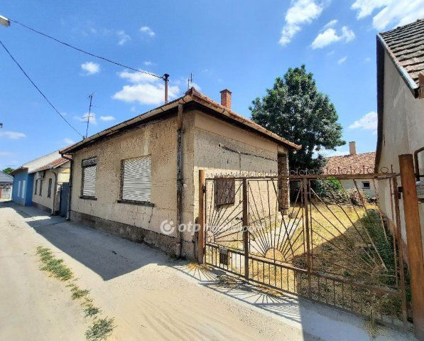 Eladó családi ház, Nagykőrösön 16.99 M Ft, 3 szobás