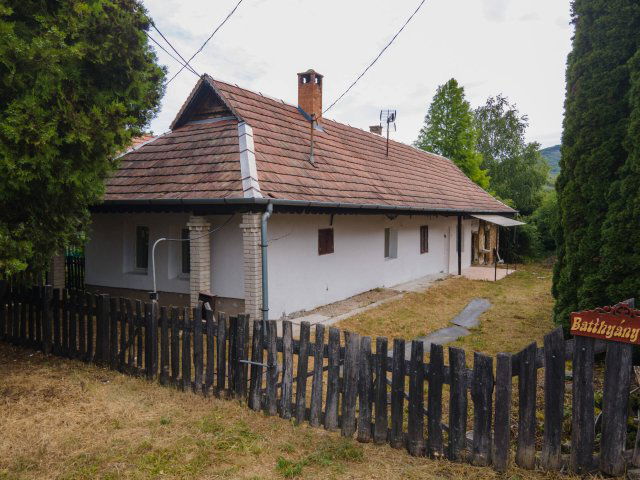 Eladó családi ház, Romhányon 18.5 M Ft, 3 szobás