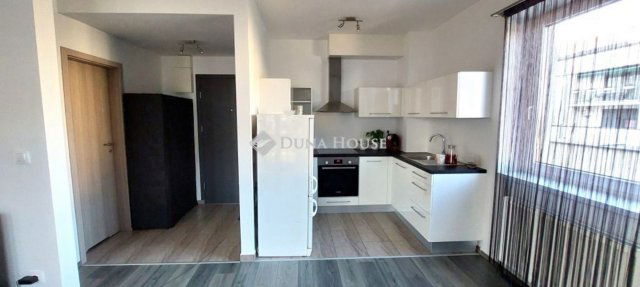 Eladó téglalakás, Szombathelyen 50 M Ft, 1 szobás