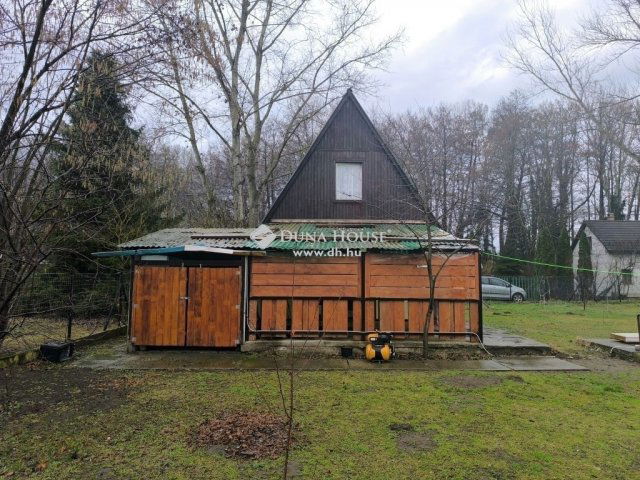 Eladó családi ház, Vácegresen 26.9 M Ft, 3 szobás