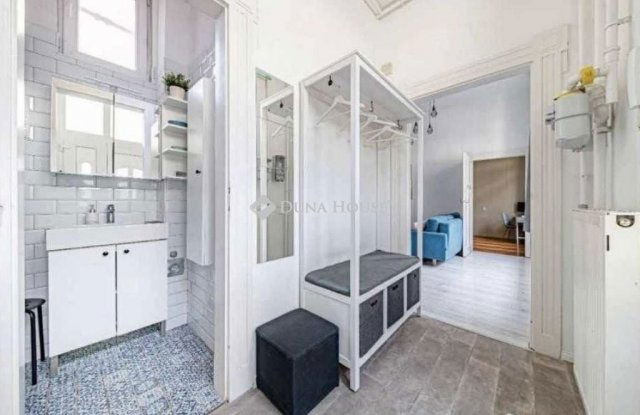 Eladó téglalakás, Budapesten, V. kerületben 119 M Ft, 3 szobás