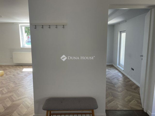 Kiadó családi ház, albérlet, Kecskeméten 240 E Ft / hó