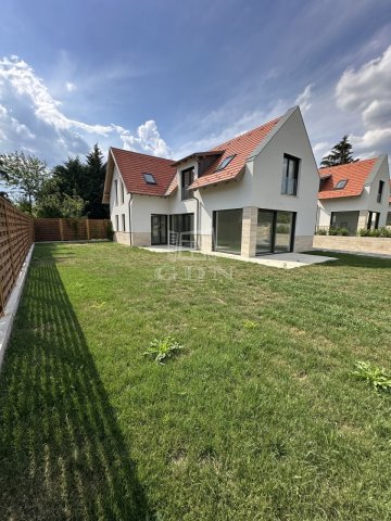 Eladó ikerház, Nagykovácsiban 275 M Ft, 5+1 szobás