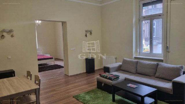 Eladó téglalakás, Budapesten, VII. kerületben, Thököly úton