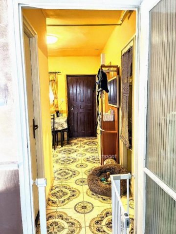 Eladó téglalakás, Pécsett 41.5 M Ft, 1+1 szobás