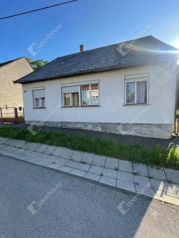Eladó családi ház, Kaposváron 31.9 M Ft, 3 szobás