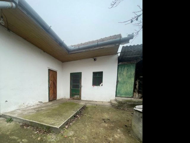 Eladó családi ház, Sződön 40 M Ft, 2 szobás