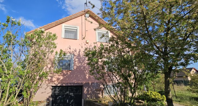 Eladó családi ház, Debrecenben 63 M Ft, 4 szobás