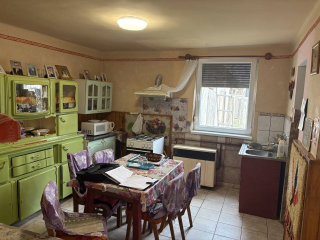 Eladó családi ház, Nyírmadán 12 M Ft, 3+1 szobás