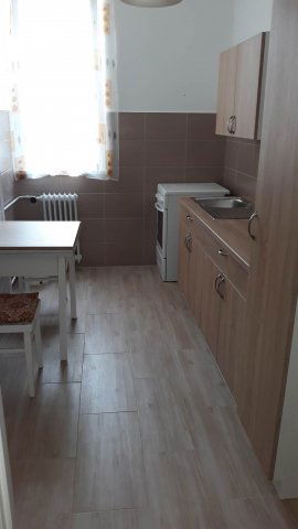 Eladó téglalakás, Ajkán 32 M Ft, 2 szobás